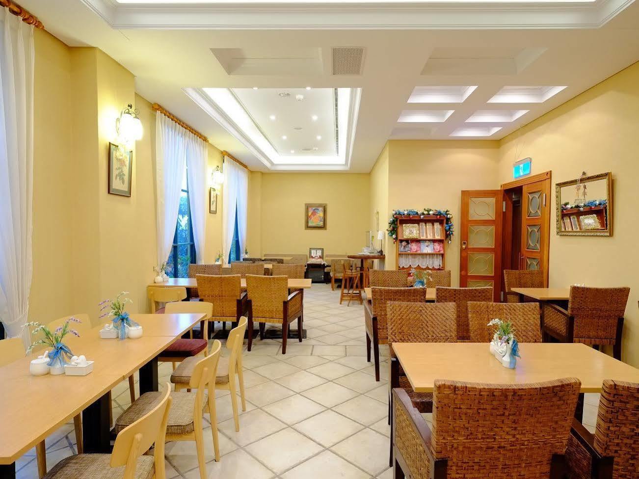 The Fisher Hotel Tamsui Exterior photo